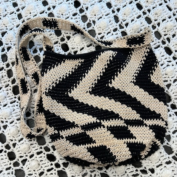 Wild Fable Black and Cream Crochet Shoulder Bag - Picture 1 of 9